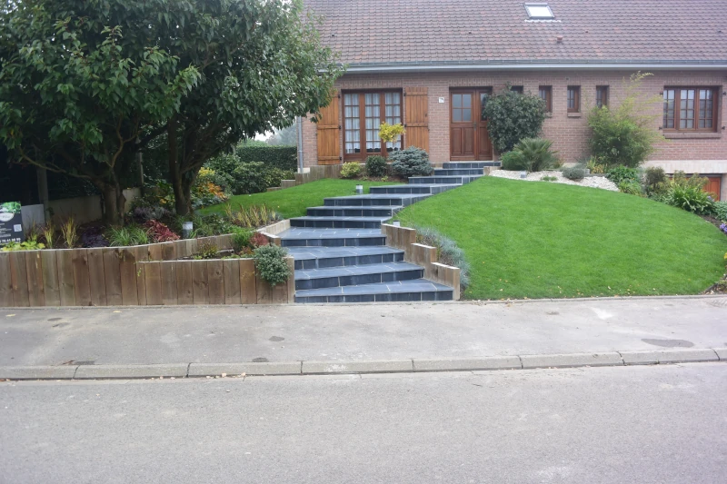 Maison entrée escalier